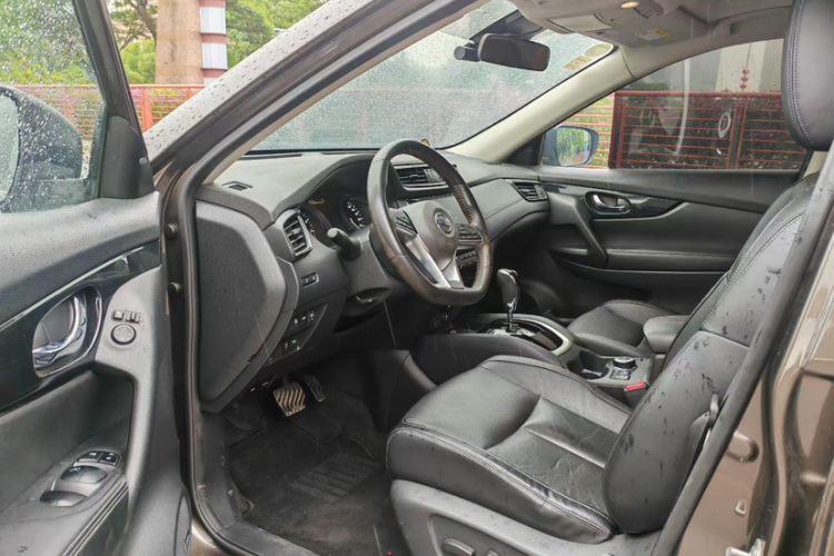 Used Nissan X-Trail 2019 2.5L CVT Smart Connect Luxury Edition 4WD Exterior 5