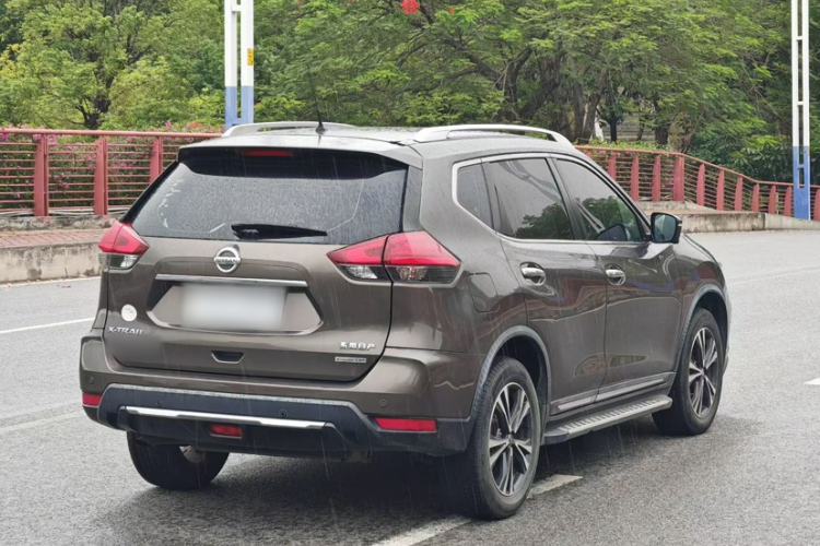 Used Nissan X-Trail 2019 2.5L CVT Smart Connect Luxury Edition 4WD Exterior 9