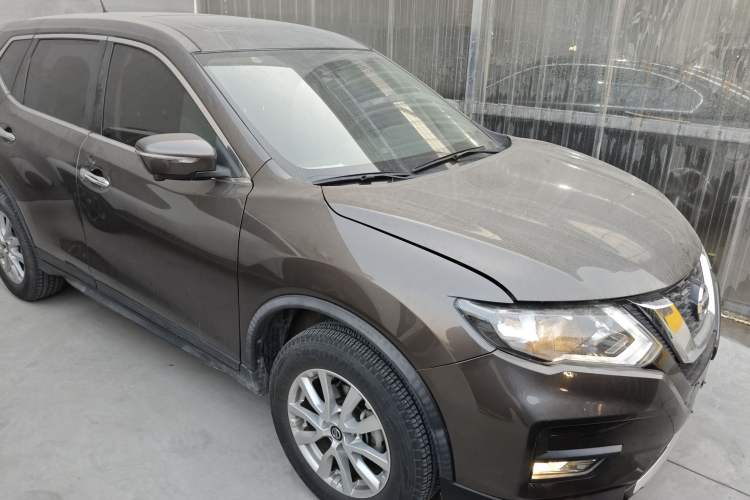 Used Nissan X-Trail 2019 2.0L CVT Smart Connect Comfort Edition 2WD Front Right 45 Deg