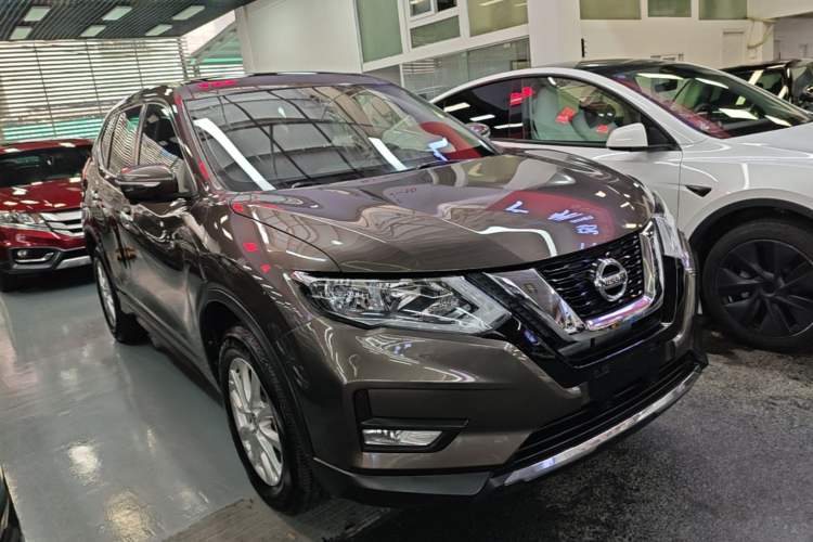 Used Nissan X-Trail 2019 2.0L CVT SmartConnect 7-Seater Comfort Edition 2WD Front Right 45 Deg
