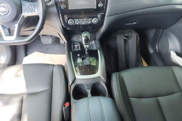 Used Nissan X-Trail 2019 2.0L CVT Comfort Edition 2WD Gear Lever