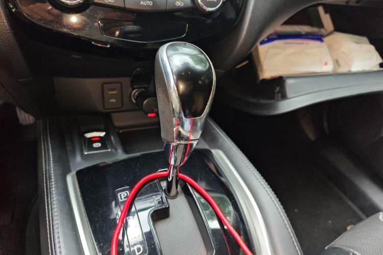 Used Nissan X-Trail 2019 2.0L CVT Smart Connect Comfort Edition 2WD Gear Lever