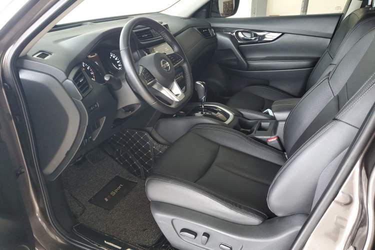 Used Nissan X-Trail 2019 2.0L CVT Smart Connect Comfort Edition 2WD Interior 1