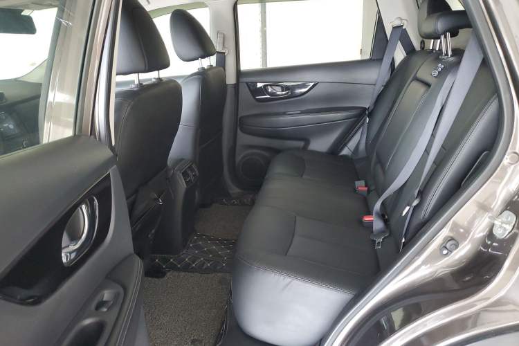 Used Nissan X-Trail 2019 2.0L CVT Smart Connect Comfort Edition 2WD Interior 2