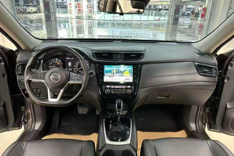 Used Nissan X-Trail 2019 2.5L CVT Smart Connect Luxury Edition 4WD Interior 3