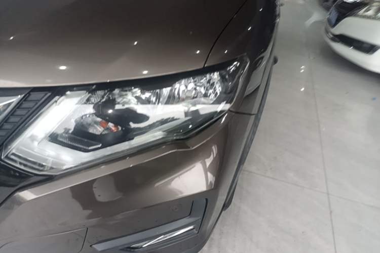 Used Nissan X-Trail 2019 2.5L CVT Smart Connect Luxury Edition 4WD Left Front Headlight