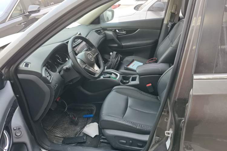 Used Nissan X-Trail 2019 2.0L CVT Smart Connect Comfort Edition 2WD Left Front Seat