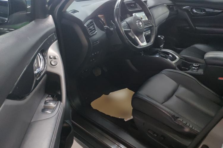 Used Nissan X-Trail 2019 2.5L CVT Smart Connect Luxury Edition 4WD Left Front Seat