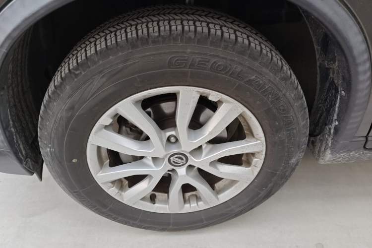 Used Nissan X-Trail 2019 2.0L CVT Smart Connect Comfort Edition 2WD Left Front Wheel Hub