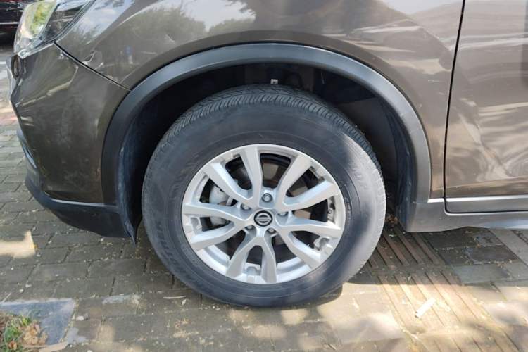 Used Nissan X-Trail 2019 2.0L CVT Comfort Edition 2WD Left Front Wheel Hub