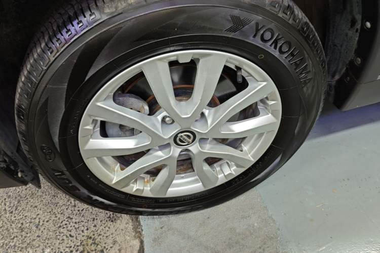 Used Nissan X-Trail 2019 2.0L CVT SmartConnect 7-Seater Comfort Edition 2WD Left Front Wheel Hub