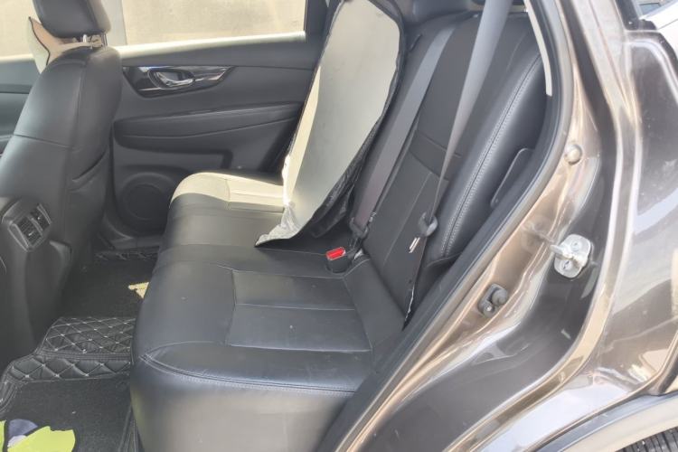 Used Nissan X-Trail 2019 2.5L CVT Smart Connect Luxury Edition 4WD Left Rear Seat