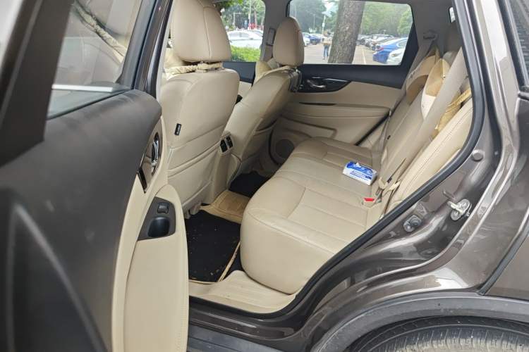 Used Nissan X-Trail 2019 2.0L CVT Smart Connect Comfort Edition 2WD Left Rear Seat