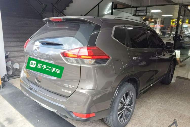Used Nissan X-Trail 2019 2.5L CVT Smart Connect Luxury Edition 4WD Rear Right 45 Deg