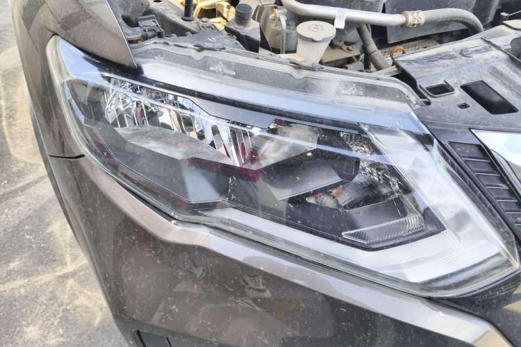 Used Nissan X-Trail 2019 2.5L CVT Smart Connect Luxury Edition 4WD Right Front Headlight