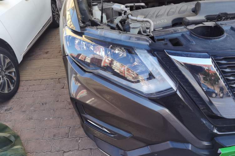Used Nissan X-Trail 2019 2.0L CVT Smart Connect Comfort Edition 2WD Right Front Headlight