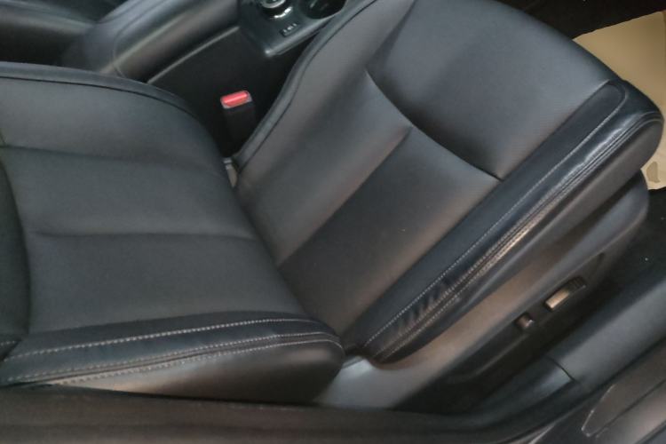 Used Nissan X-Trail 2019 2.5L CVT Smart Connect Luxury Edition 4WD Right Front Seat