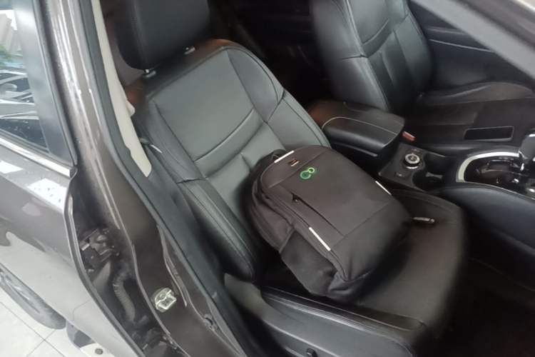 Used Nissan X-Trail 2019 2.5L CVT Smart Connect Luxury Edition 4WD Right Front Seat