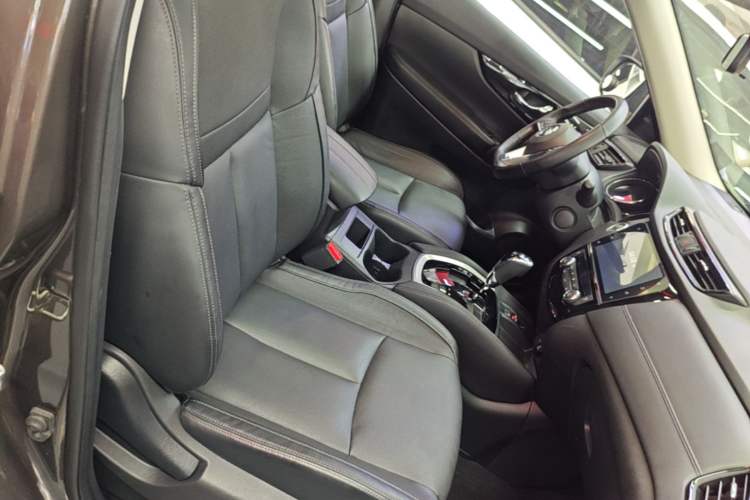 Used Nissan X-Trail 2019 2.0L CVT SmartConnect 7-Seater Comfort Edition 2WD Right Front Seat
