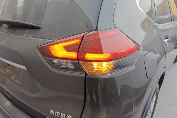 Used Nissan X-Trail 2019 2.0L CVT Smart Connect Comfort Edition 2WD Right Rear Taillight