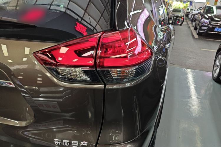 Used Nissan X-Trail 2019 2.0L CVT SmartConnect 7-Seater Comfort Edition 2WD Right Rear Taillight