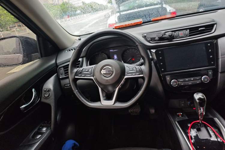 Used Nissan X-Trail 2019 2.0L CVT Smart Connect Comfort Edition 2WD Steering Wheel