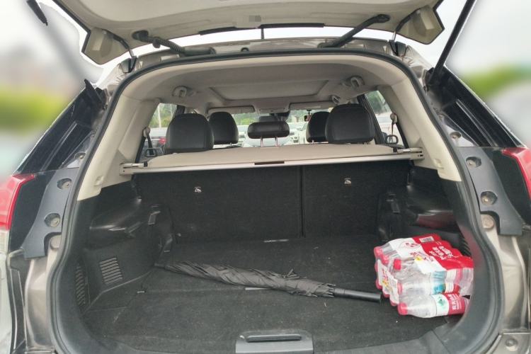 Used Nissan X-Trail 2019 2.0L CVT Comfort Edition 2WD Trunk