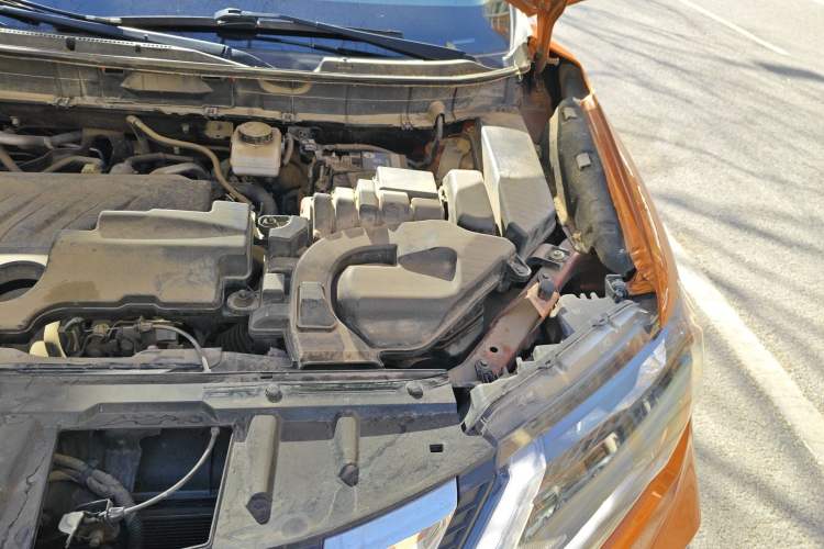 Used Nissan X-Trail 2019 2.0L CVT Comfort Edition 2WD Engine Bay Left