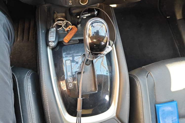 Used Nissan X-Trail 2019 2.0L CVT Comfort Edition 2WD Gear Lever