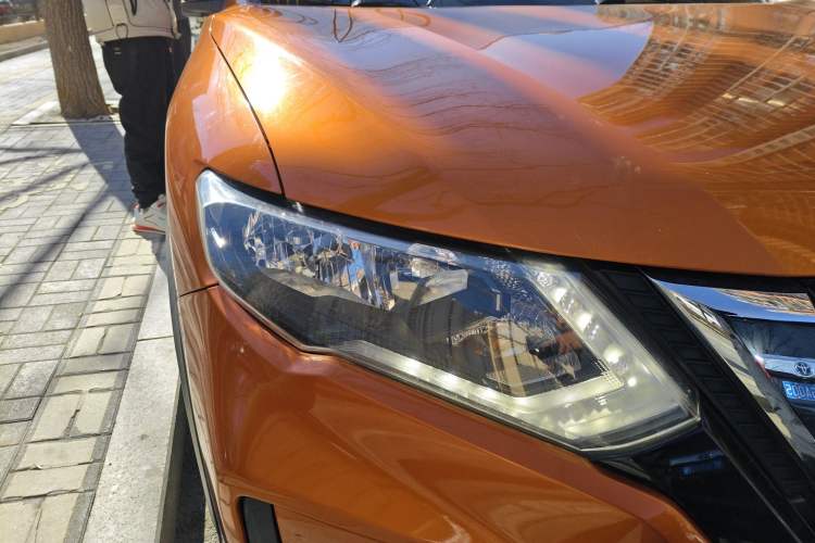 Used Nissan X-Trail 2019 2.0L CVT Comfort Edition 2WD Right Front Headlight