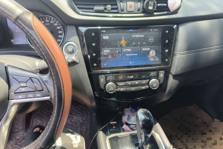 Used Nissan X-Trail 2019 2.0L CVT Smart Connect Comfort Edition 2WD Audio And AC Panel