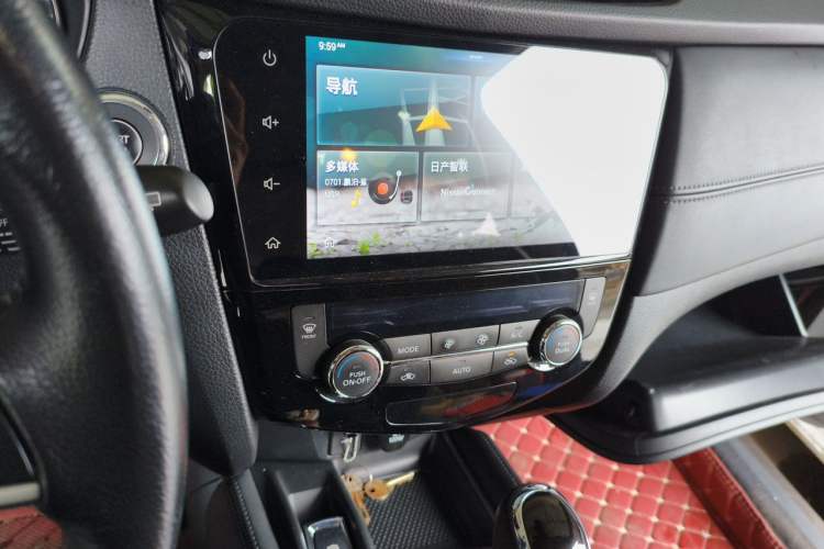 Used Nissan X-Trail 2019 2.0L CVT Smart Connect Comfort Edition 2WD Audio And AC Panel