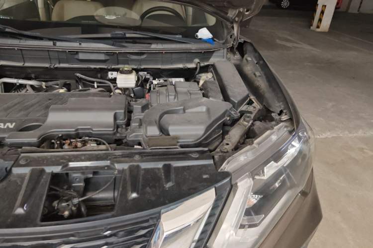 Used Nissan X-Trail 2019 2.0L CVT Smart Connect Comfort Edition 2WD Engine Bay Left