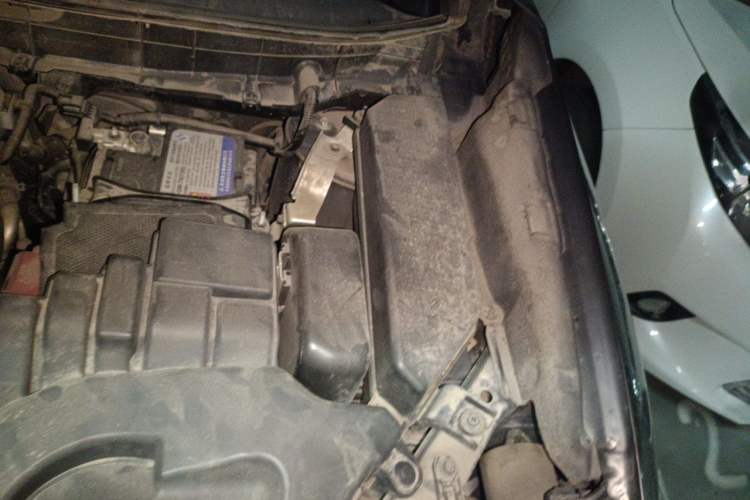 Used Nissan X-Trail 2019 2.0L CVT Smart Connect Comfort Edition 2WD Engine Bay Left