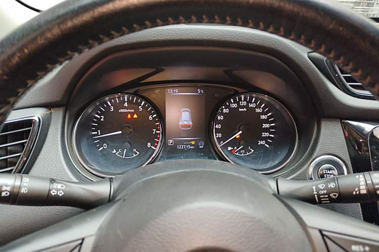Used Nissan X-Trail 2019 2.0L CVT Smart Connect Comfort Edition 2WD Instrument Cluster