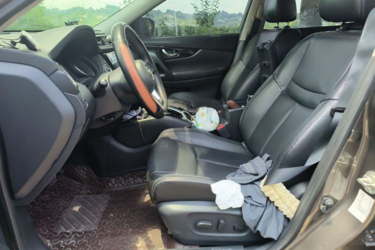 Used Nissan X-Trail 2019 2.0L CVT Smart Connect Comfort Edition 2WD Left Front Seat