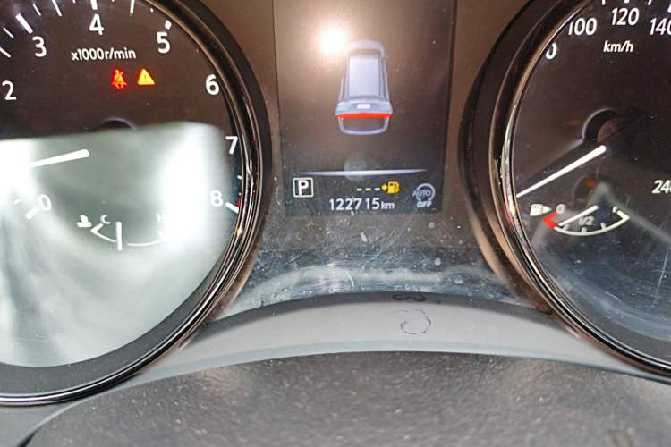 Used Nissan X-Trail 2019 2.0L CVT Smart Connect Comfort Edition 2WD Odometer Close Up
