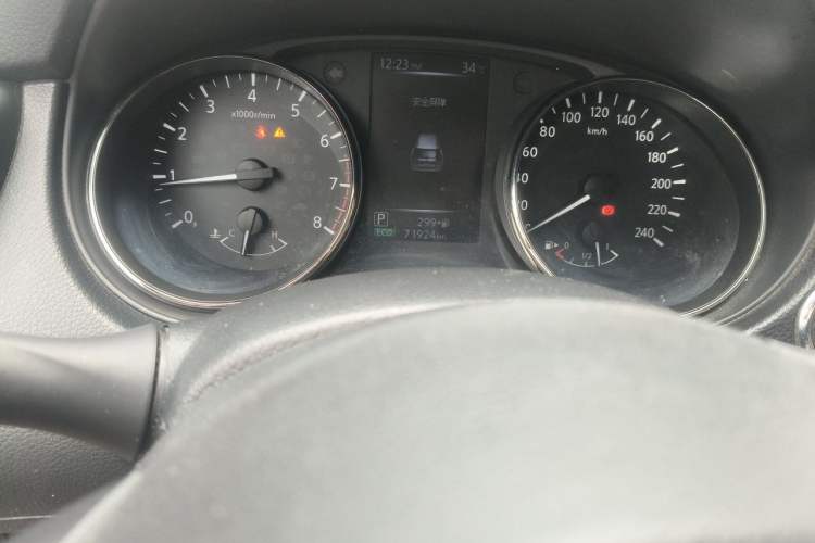 Used Nissan X-Trail 2019 2.0L CVT Smart Connect Comfort Edition 2WD Odometer Close Up