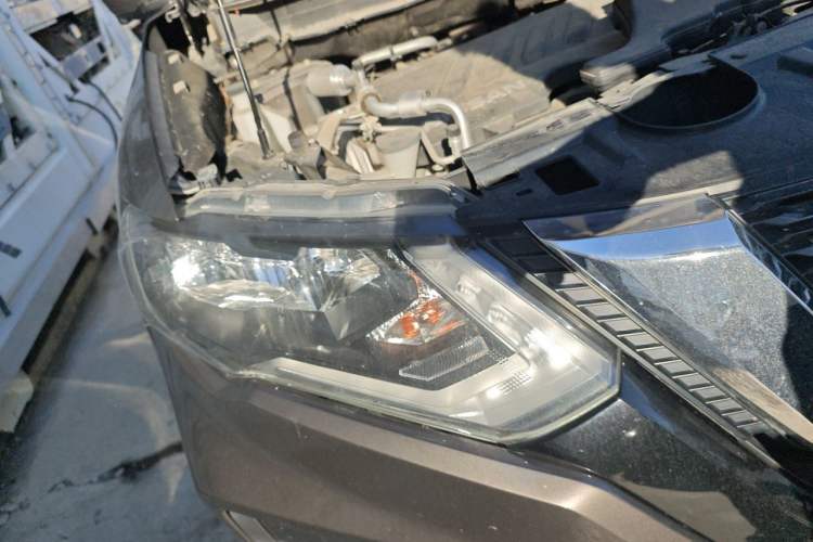 Used Nissan X-Trail 2019 2.0L CVT Smart Connect Comfort Edition 2WD Right Front Headlight