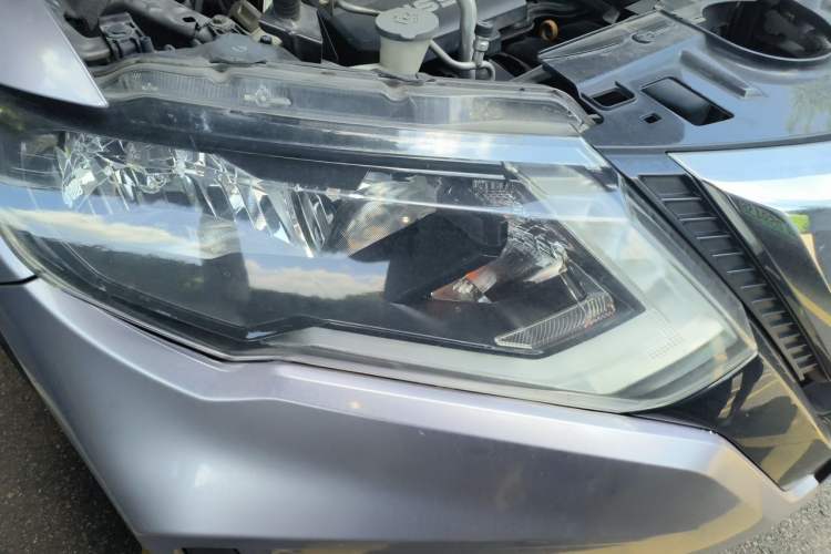 Used Nissan X-Trail 2019 2.0L CVT Smart Connect Comfort Edition 2WD Right Front Headlight
