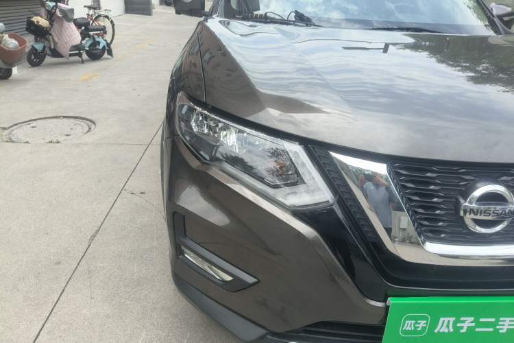 Used Nissan X-Trail 2019 2.0L CVT Smart Connect Comfort Edition 2WD Right Front Headlight