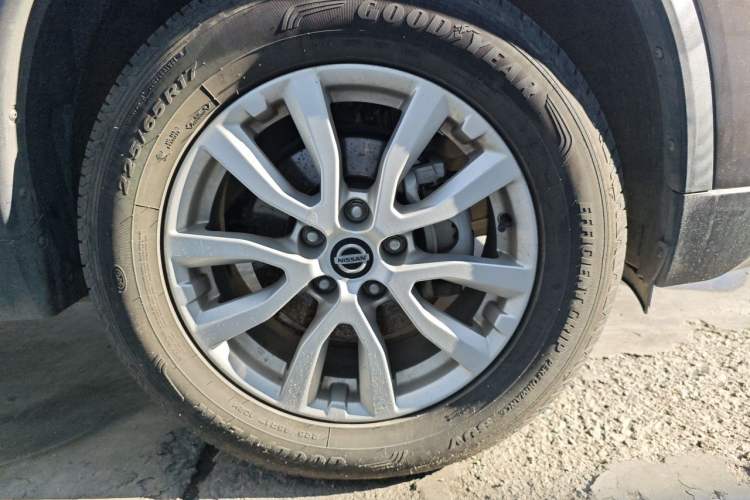 Used Nissan X-Trail 2019 2.0L CVT Smart Connect Comfort Edition 2WD Right Front Wheel Hub