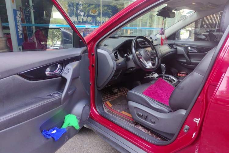Used Nissan X-Trail 2019 2.0L CVT Smart Connect Comfort Edition 2WD Driver Seat