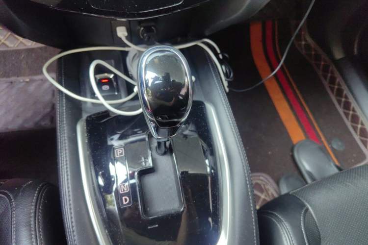 Used Nissan X-Trail 2019 2.0L CVT Smart Connect Comfort Edition 2WD Gear Lever