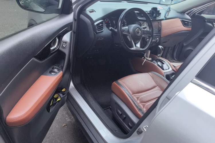 Used Nissan X-Trail 2019 2.0L CVT Smart Connect Comfort Edition 2WD Driver Seat