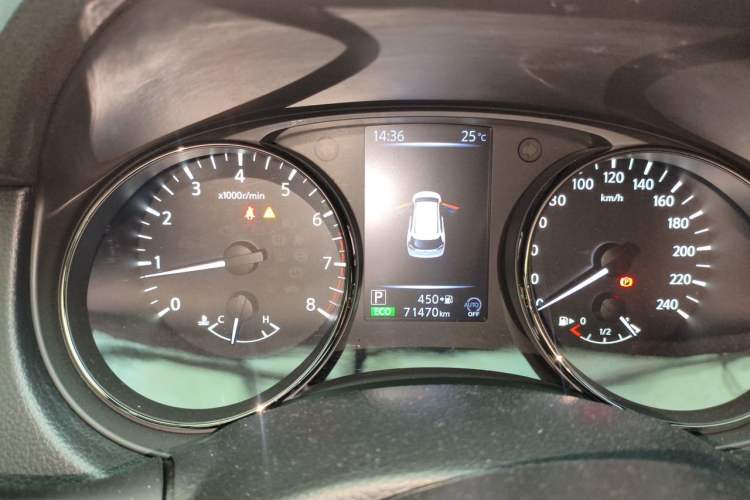 Used Nissan X-Trail 2019 2.0L CVT 7-Seater Comfort Version 2WD Instrument Cluster