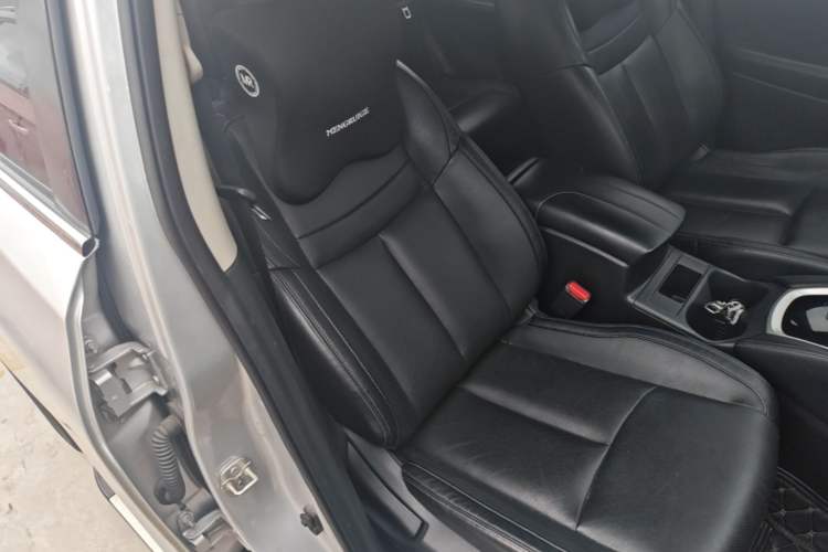 Used Nissan X-Trail 2019 2.0L CVT Smart Connect Comfort Edition 2WD Right Front Seat