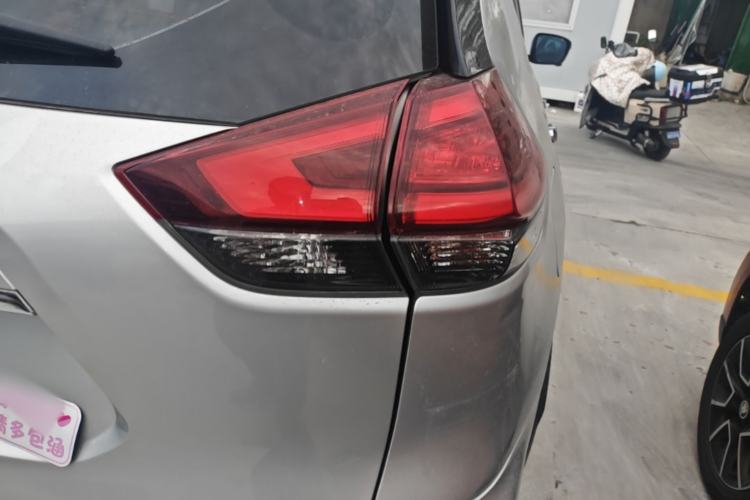 Used Nissan X-Trail 2019 2.0L CVT Smart Connect Comfort Edition 2WD Right Rear Taillight
