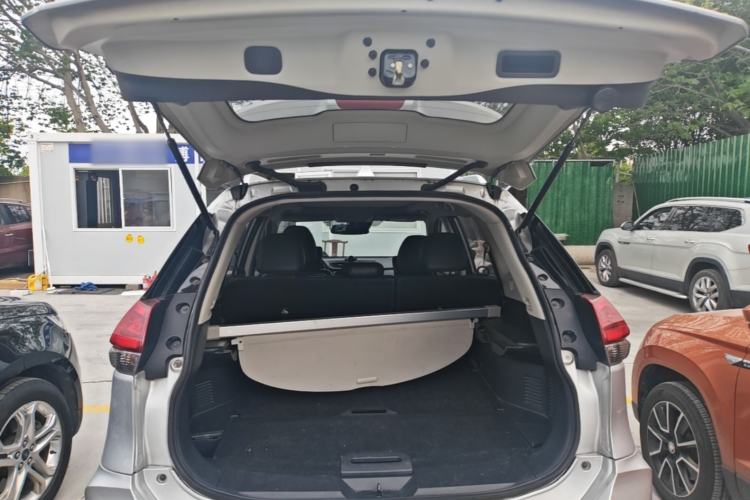 Used Nissan X-Trail 2019 2.0L CVT Smart Connect Comfort Edition 2WD Trunk