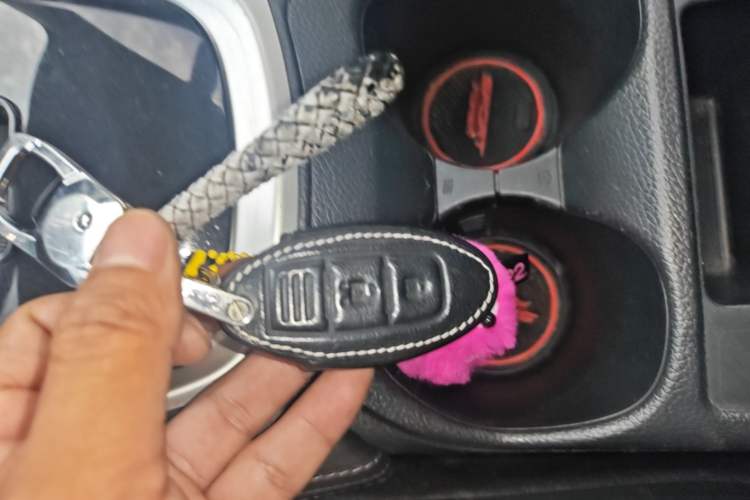 Used Nissan X-Trail 2019 2.0L CVT Smart Connect Comfort Edition 2WD Vehicle Key